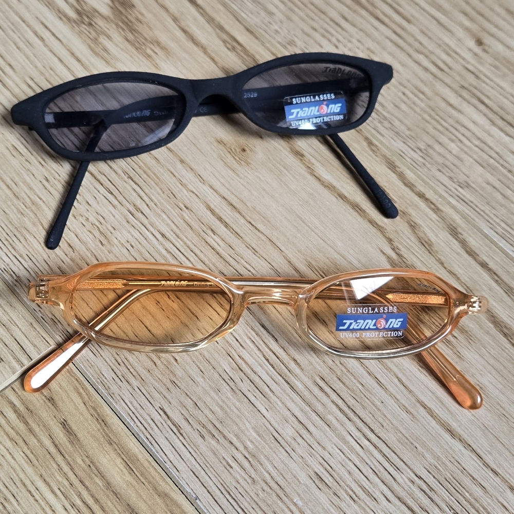 NEW❤️ KIDS 2 Pairs Sunglasses w Protection Pouches JIAN & LONG  NEW - Never Worn